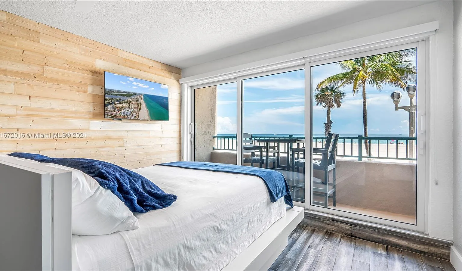 Seahorse Oceanside Apartm — Photo 4