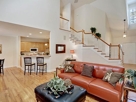4th image of 1719 Clark Hills Cir