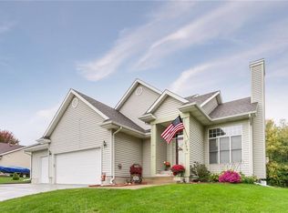 509 Clarks Ln NE, Mitchellville, IA 50169