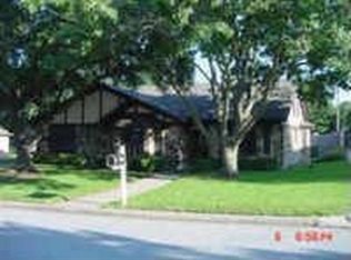 317 W Louella Dr, Hurst, TX 76054