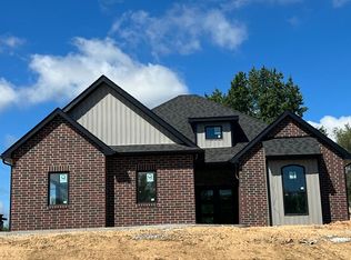 2904 Rock Ridge Rd, Jefferson City, MO 65109