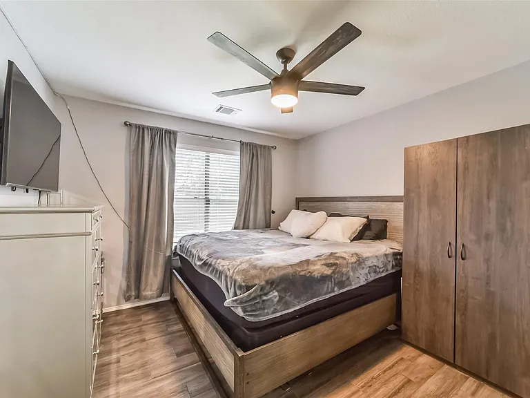 3818 Brook Garden Ln — Photo 24