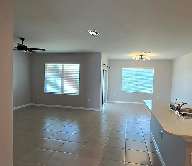 1437 NW 31st Pl — Photo 8