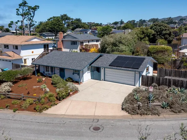279 N Lake St, Moss Beach, CA 94038