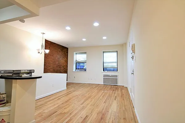 Rented by JK Dansar Corp | media 2