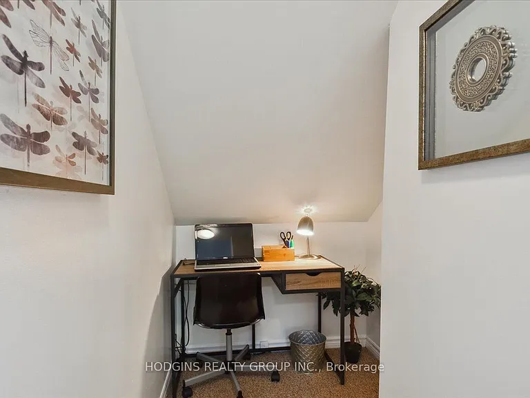 65 Mineola Rd E #UPPER — Photo 11