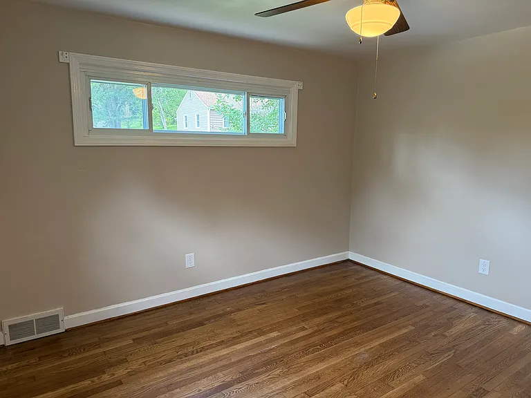 7 Robinwood Ave — Photo 22