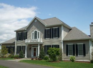 711 Long Hill Rd, Guilford, CT 06437