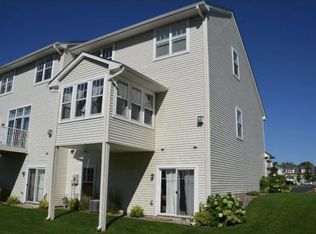 5012 Fountain Ln N, Plymouth, MN 55446