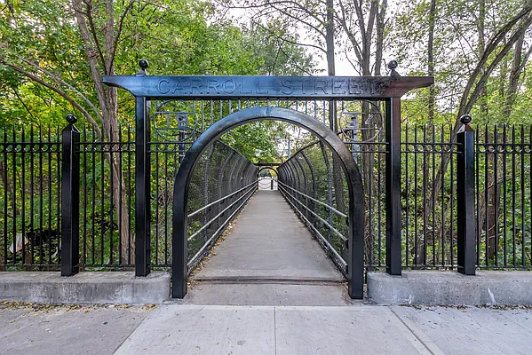 Rented by Carroll Development Leasing LLC | media 44