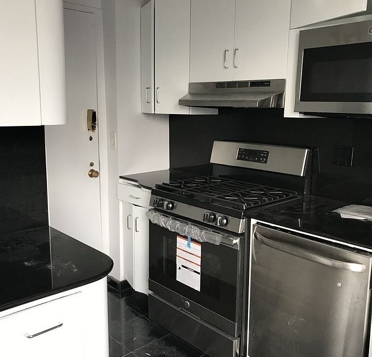 1st image of 200 E 64th St APT 19A