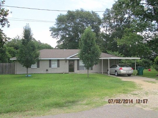 1st image of 1914 S Dogwood Dr