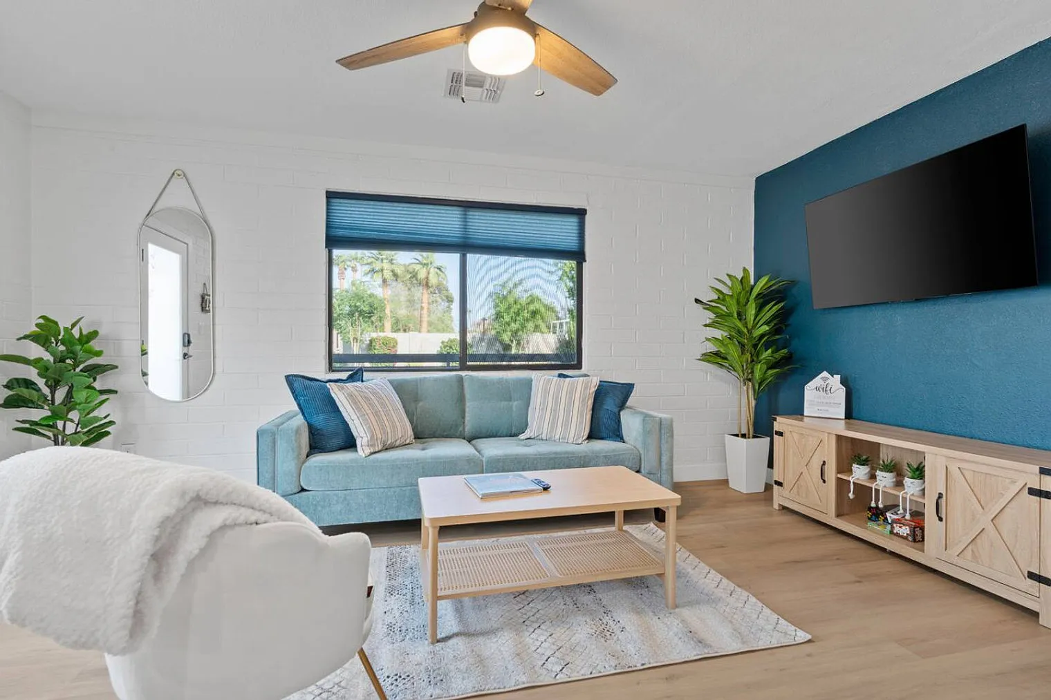 2 bed, 1.0 bath, $2,868 — Photo 4