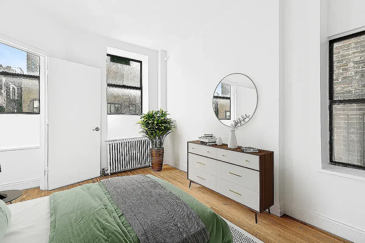 643 Ninth Avenue — Photo 3