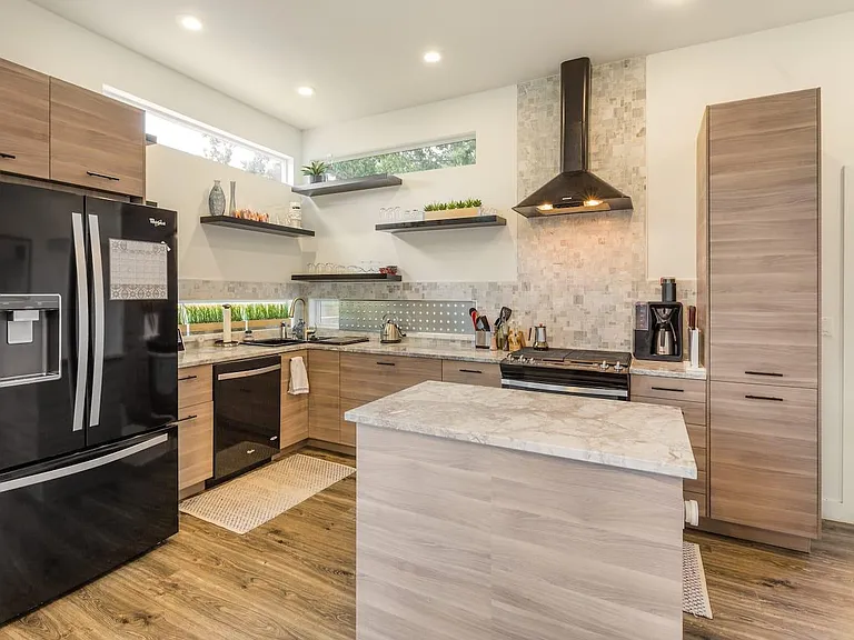 3605 Villa Ct — Photo 11
