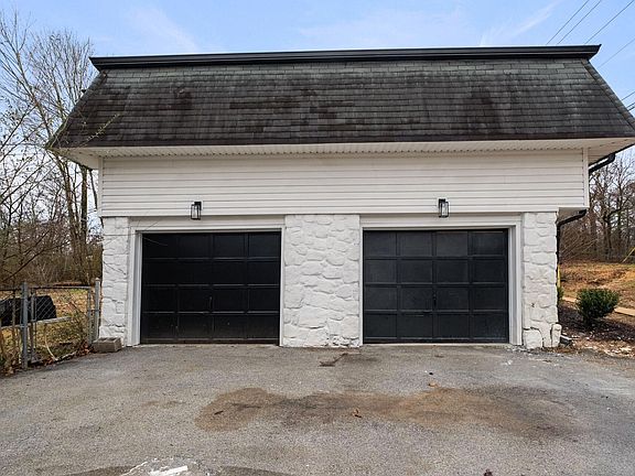 2nd image of 1148 Boy Scout Rd