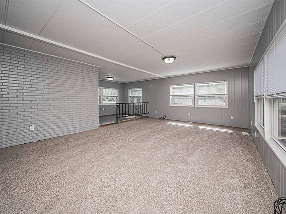 3rd image of 522 W 2nd St