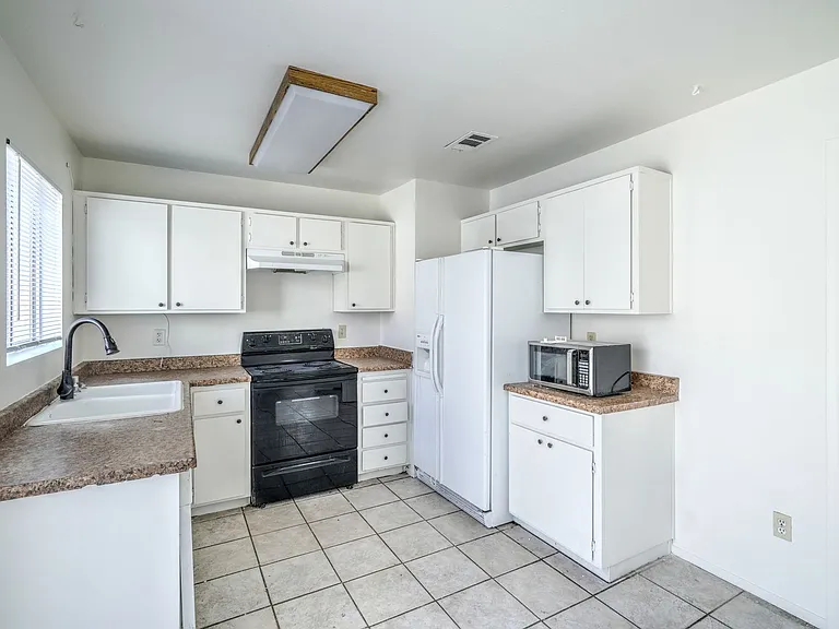 2824 Poppyseed Way — Photo 7