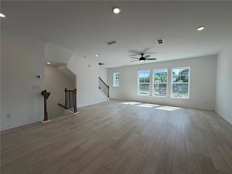 2712 Dreycott Ln — Photo 6