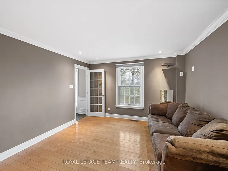 3162 Woodroffe Ave — Photo 14