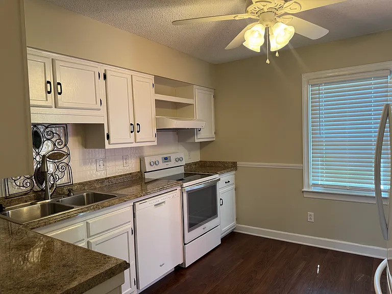 2705 N Center St #26 — Photo 7