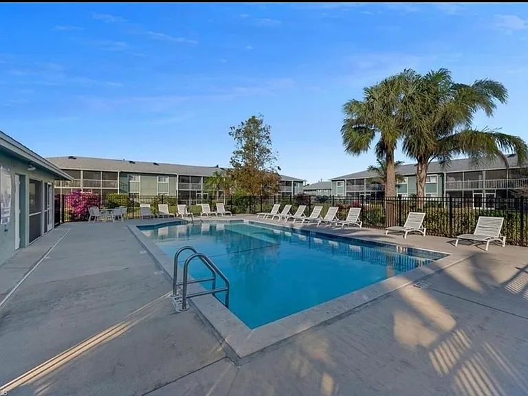 148 Cypress Way E #8 — Photo 10