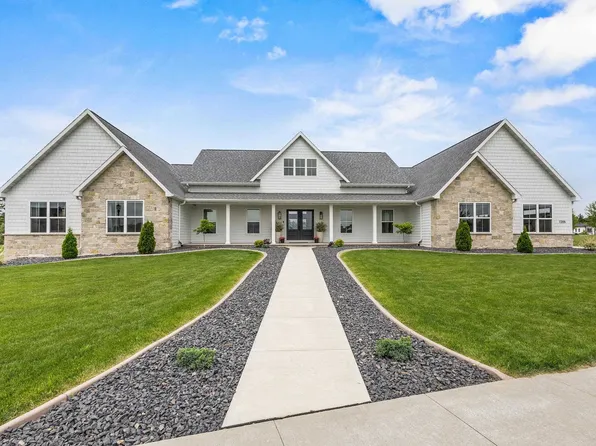 7205 N Trinity Ct, Appleton, WI 54913