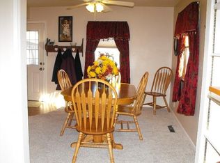 206 E 17th Street Pl N, Newton, IA 50208