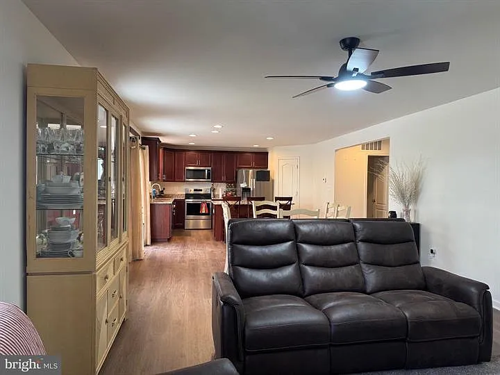 257 Stager Ave — Photo 6