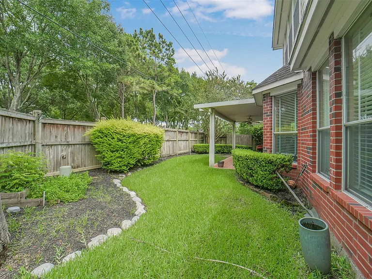 22554 Bristolwood Ct — Photo 49