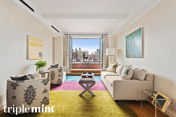 Sold by Triplemint | media 17