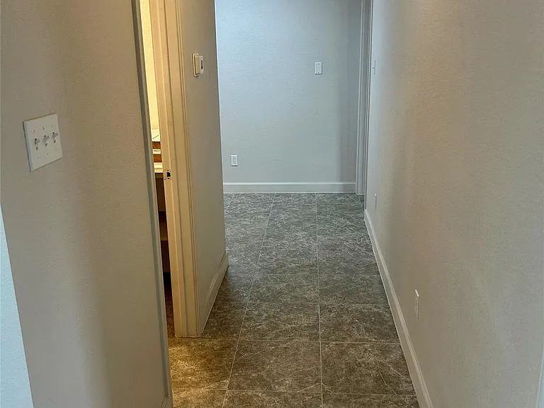 8510 Vogue Ln #B — Photo 10