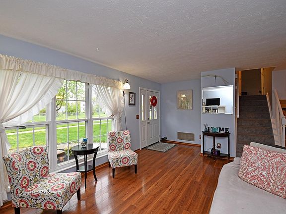 5th image of 754 Anthony Ln
