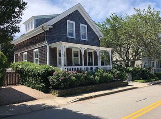 11 Van Zandt Ave, Newport, RI 02840