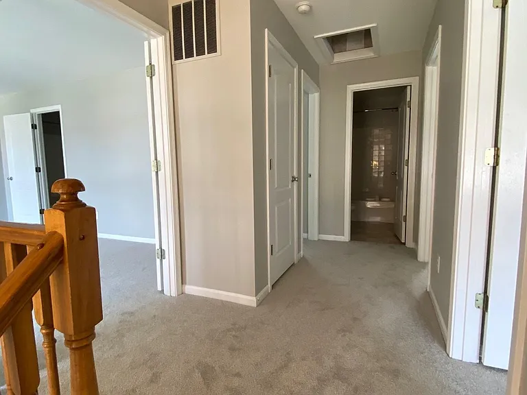 8601 Sunmont Dr — Photo 8