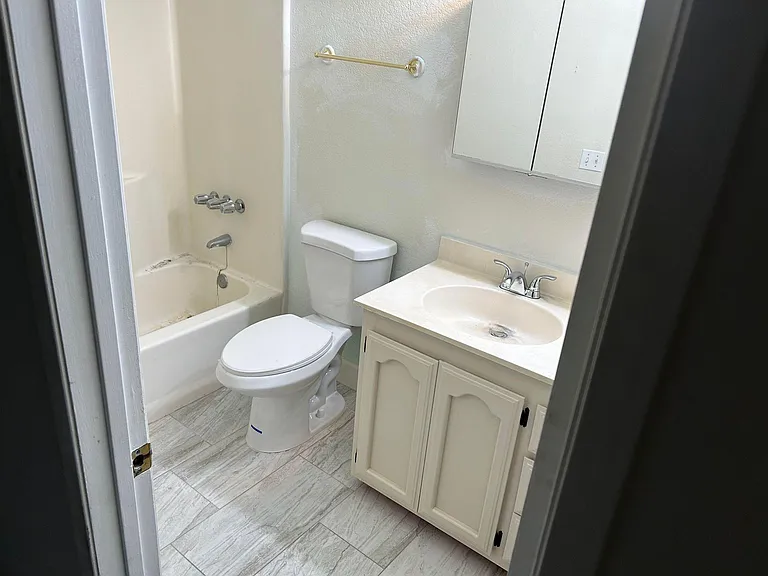13700 Mesquite Ave #13700 — Photo 10