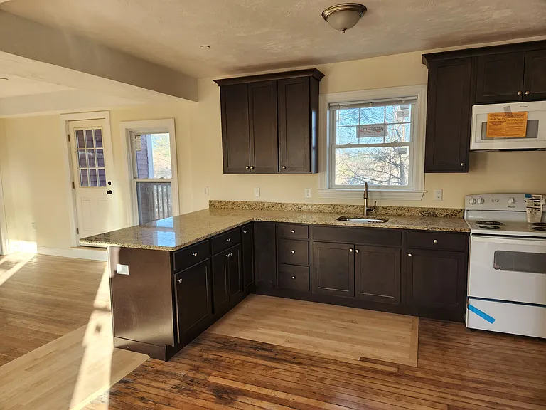 21 Pacific St #2 — Photo 3