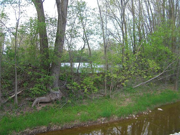 5th image of 2225 Tordeur Ct