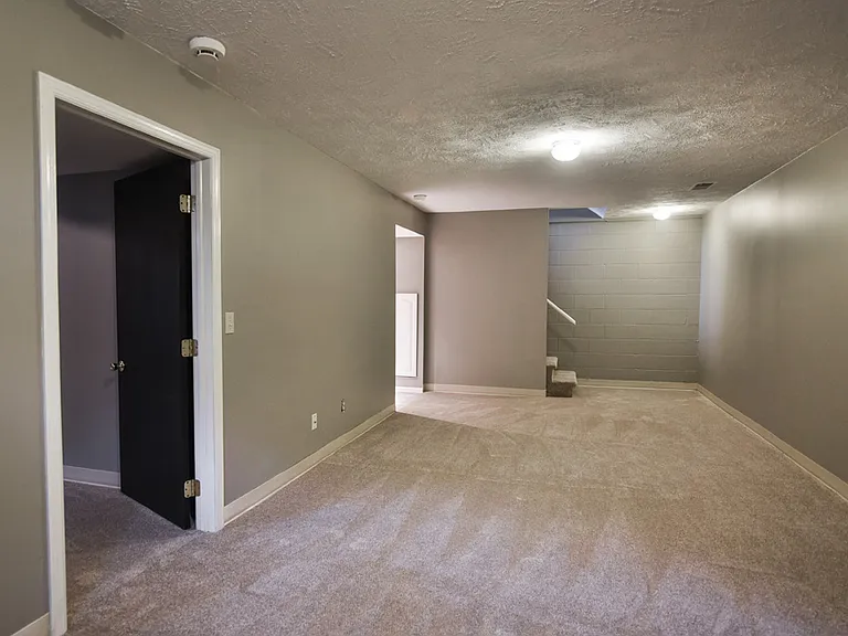 16112 Decatur St — Photo 24