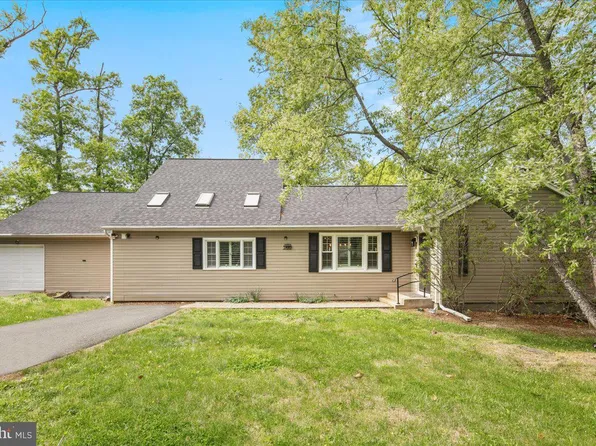 3700 Woodley Dr, Alexandria, VA 22309
