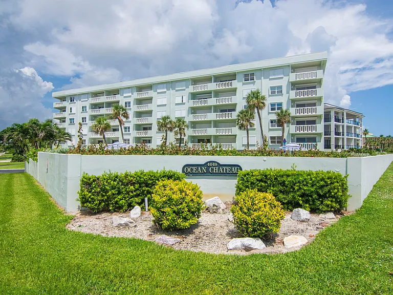 4049 Ocean Dr #201 — Photo 15
