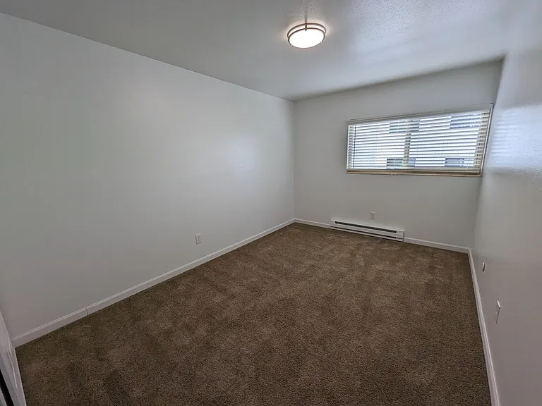 Tiki Apartments — Photo 30
