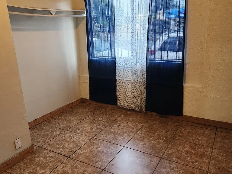 1243 S 43rd St — Photo 5