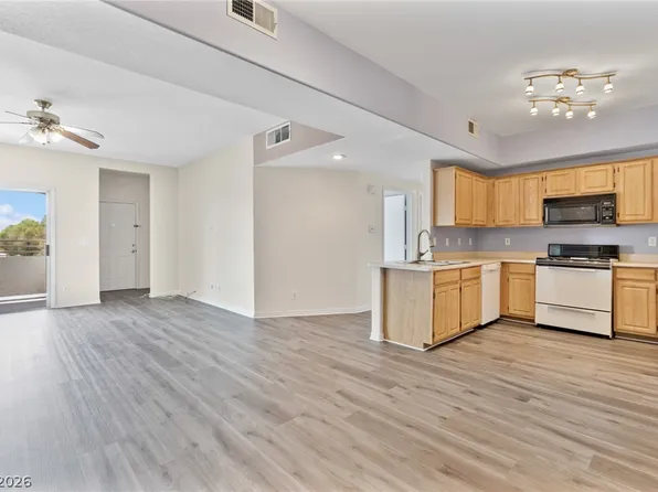 5655 E Sahara Ave Unit 2060, Las Vegas, NV 89142