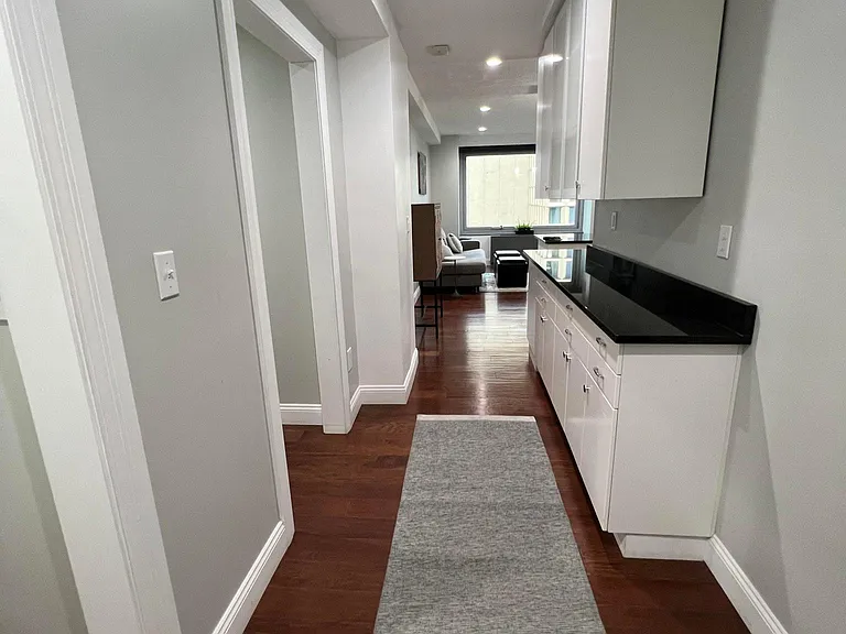 320 Fort Duquesne Blvd #17-O — Photo 3