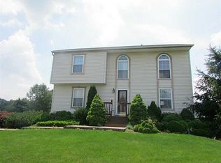 8302 Hilltop Circle Dr, Imperial, PA 15126