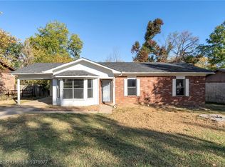 1706 N 29th St, Van Buren, AR 72956