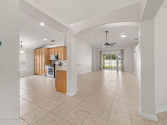 5th image of 3554 Fodder Dr