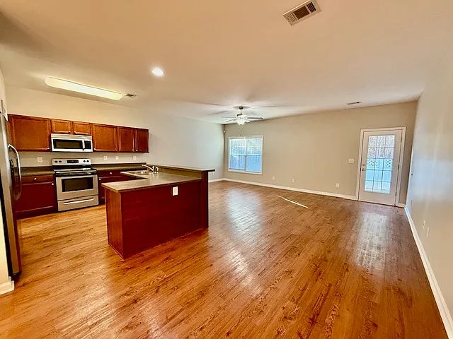 Summit Pointe Apartments — Photo 28