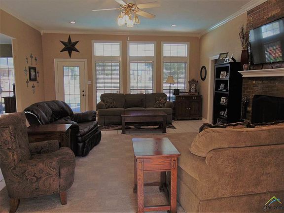 3rd image of 18662 Peachtree Ln